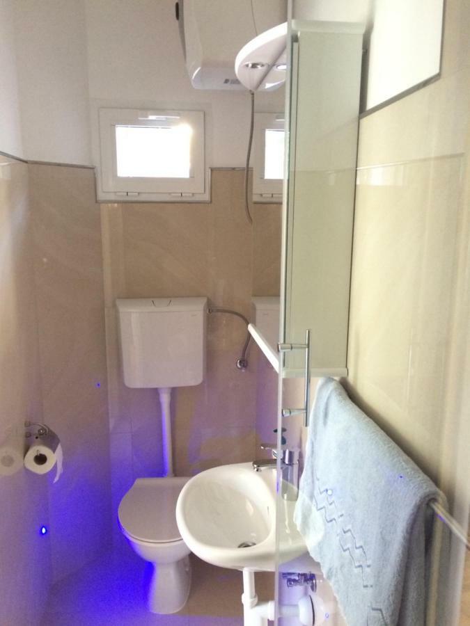 Apartment Marina Komiža Eksteriør billede